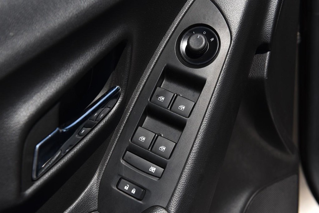 Chevrolet Trax Vehicle Full-screen Gallery Image 08