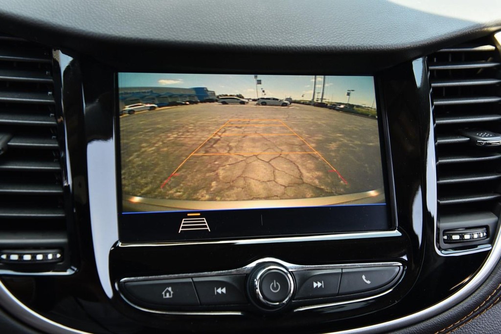 Chevrolet Trax Vehicle Full-screen Gallery Image 11