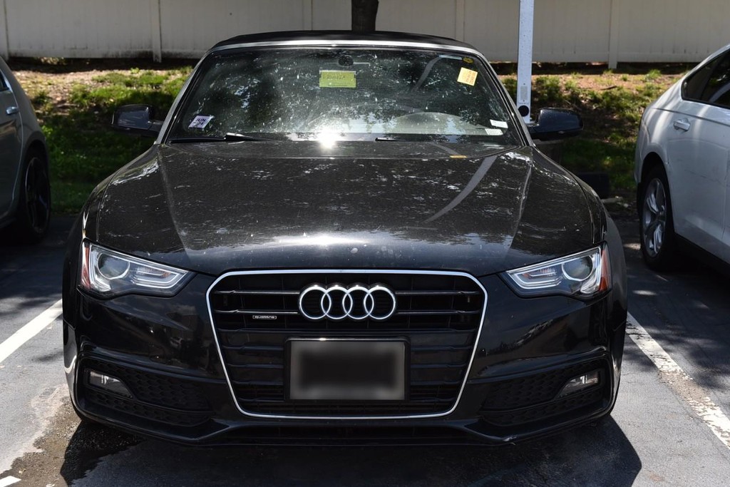 Audi A5 Vehicle Full-screen Gallery Image 03