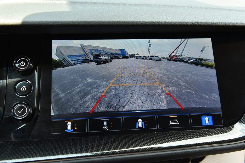 Buick Envision Vehicle Full-screen Gallery Image 14
