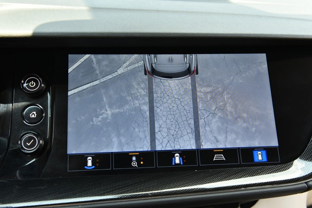 Buick Envision Vehicle Full-screen Gallery Image 15