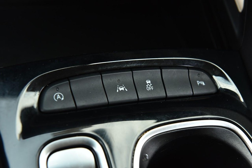 Buick Envision Vehicle Full-screen Gallery Image 21