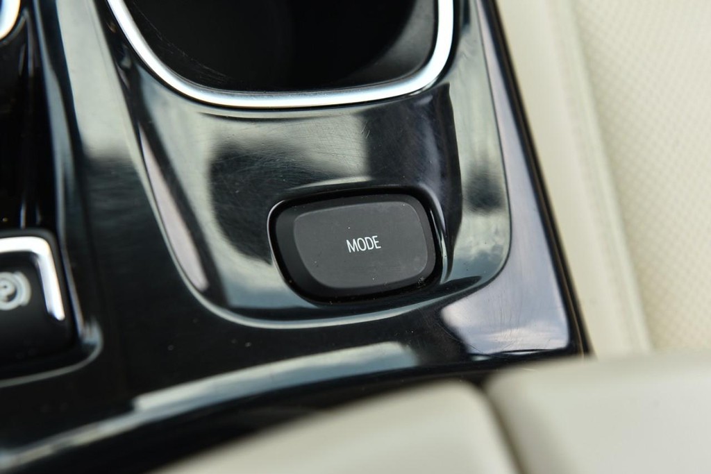 Buick Envision Vehicle Full-screen Gallery Image 22