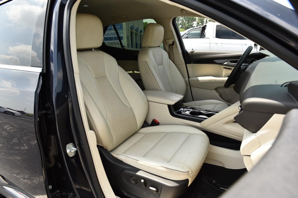 Buick Envision Vehicle Full-screen Gallery Image 26
