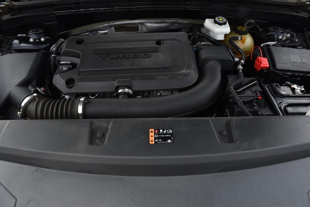 Buick Envision Vehicle Full-screen Gallery Image 32