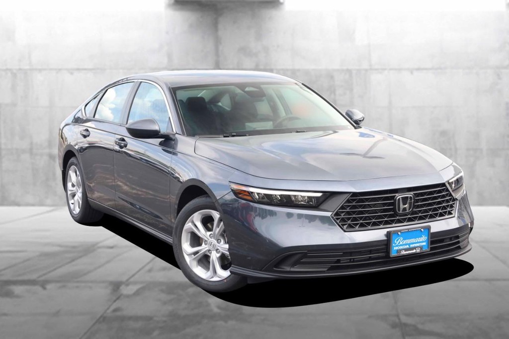 Honda Accord Sedan Vehicle Image 02
