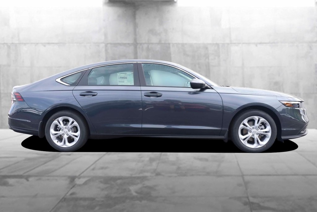 Honda Accord Sedan Vehicle Image 05