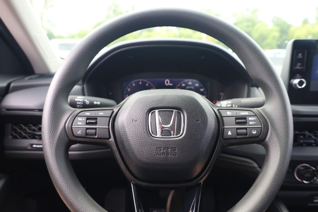 Honda Accord Sedan Vehicle Image 09