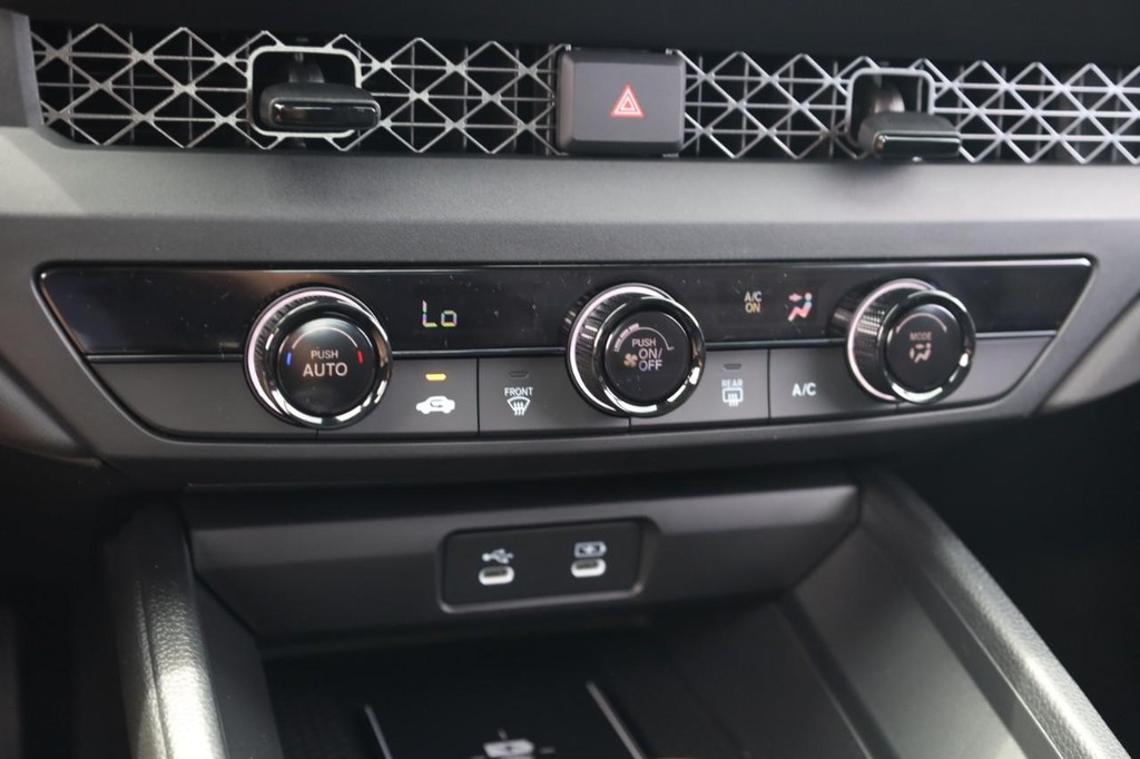 Honda Accord Sedan Vehicle Image 13