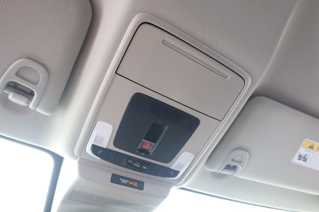 Honda Accord Sedan Vehicle Image 16