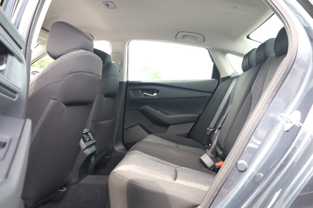 Honda Accord Sedan Vehicle Image 18