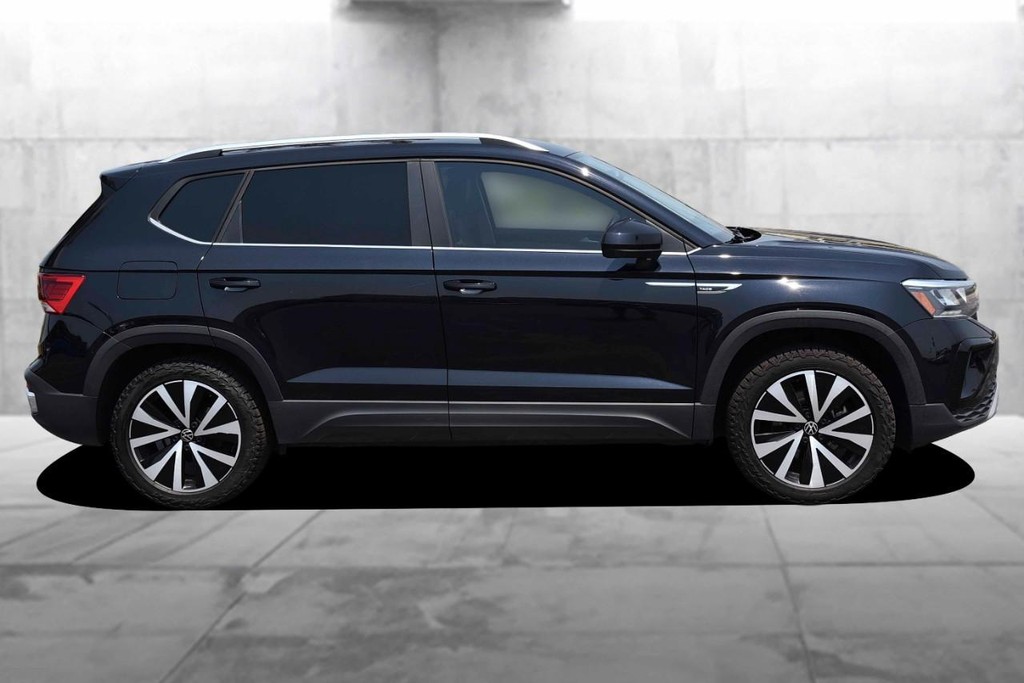 Volkswagen Taos Vehicle Image 05