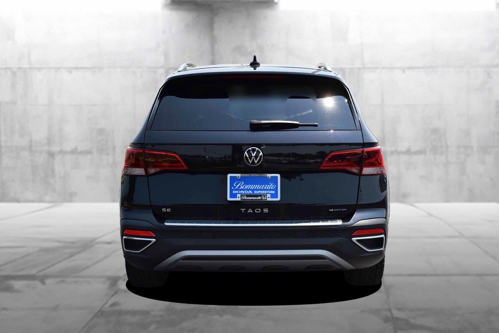 Volkswagen Taos Vehicle Image 06