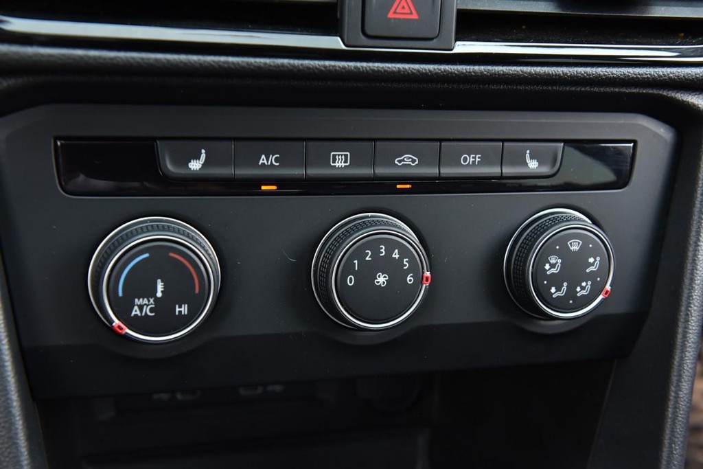 Volkswagen Taos Vehicle Image 15