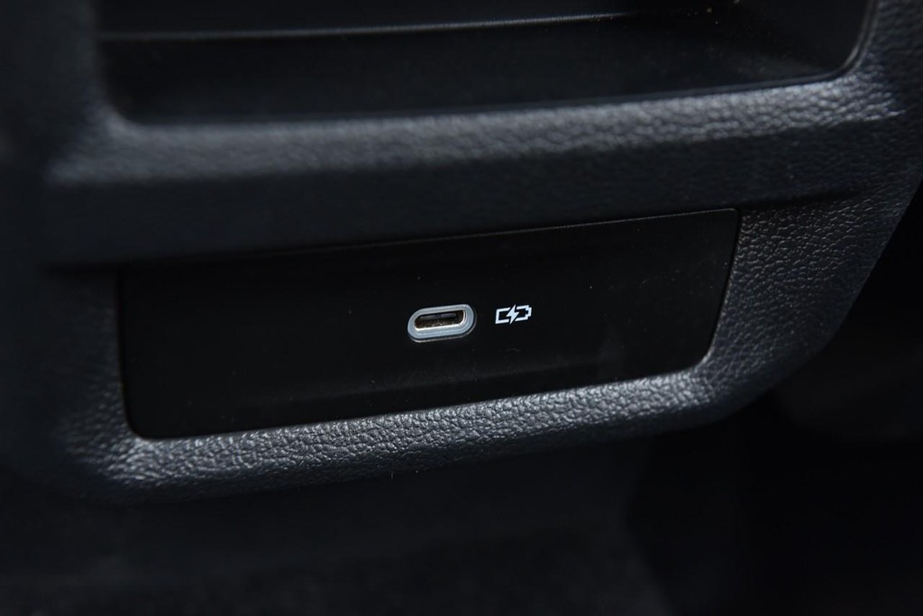 Volkswagen Taos Vehicle Image 24