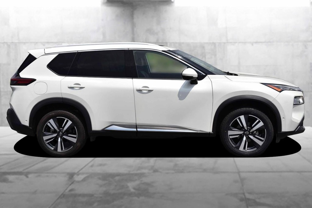 Nissan Rogue Vehicle Image 05