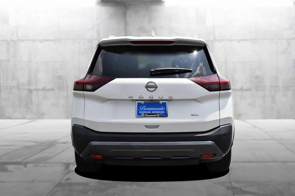 Nissan Rogue Vehicle Image 06