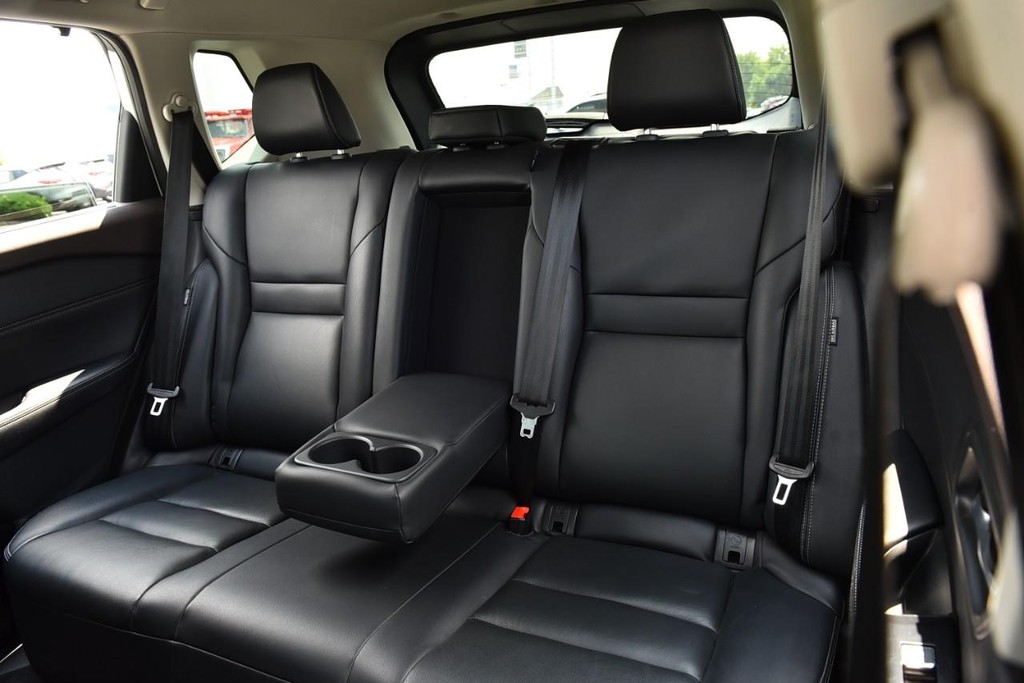 Nissan Rogue Vehicle Image 24