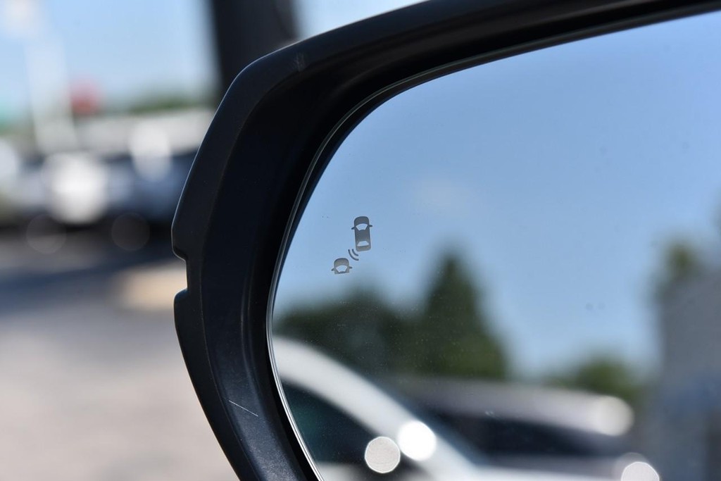 Honda CR-V Vehicle Image 10