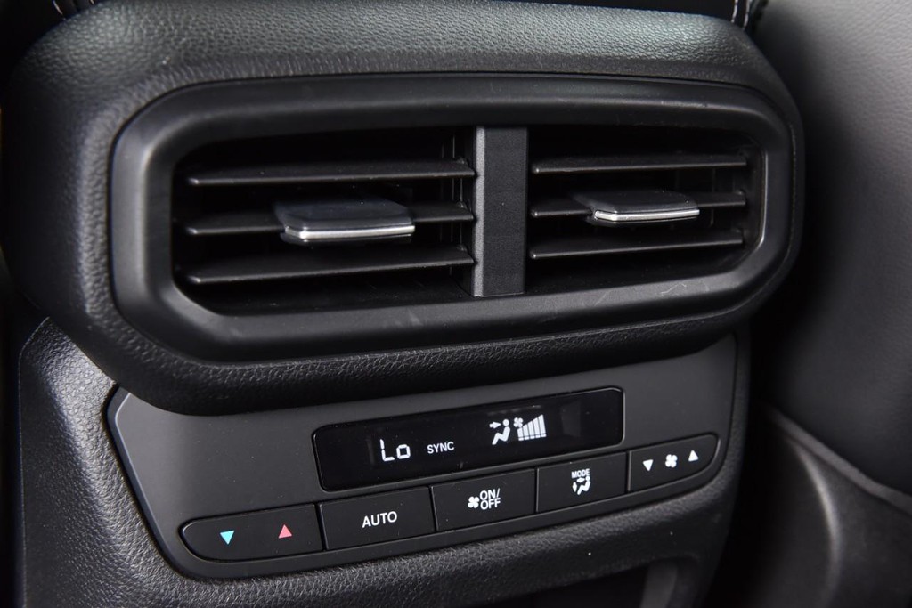 Honda Pilot Vehicle Image 25
