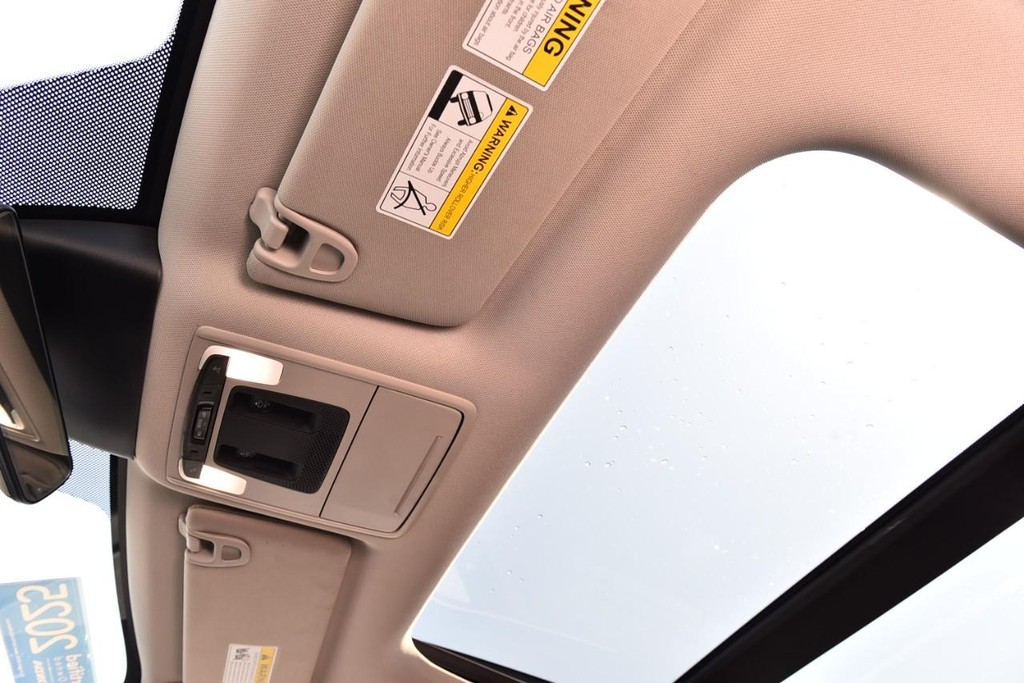Honda Pilot Vehicle Image 24
