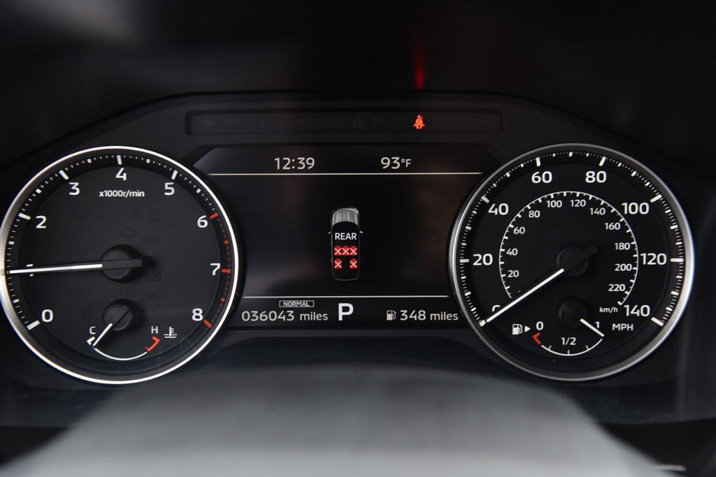 Mitsubishi Outlander Vehicle Image 12