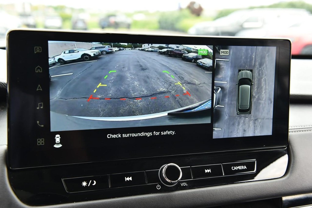 Mitsubishi Outlander Vehicle Image 13