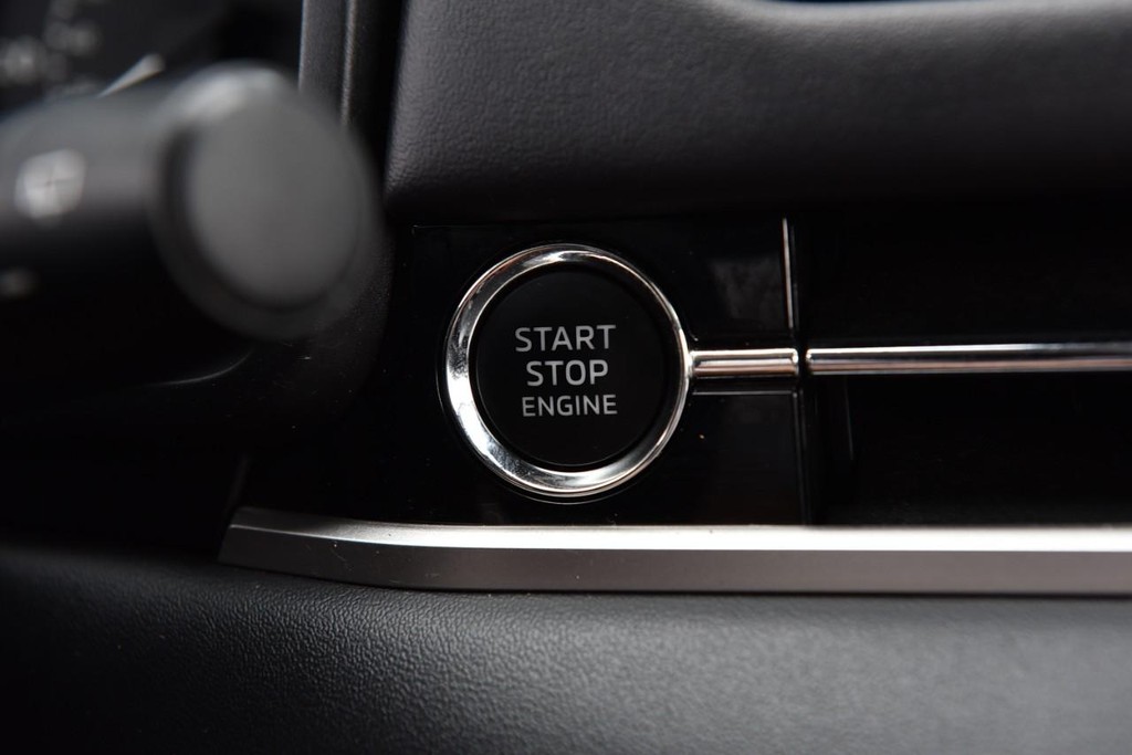 Mitsubishi Outlander Vehicle Image 21
