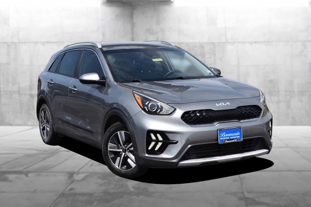 Kia Niro Vehicle Image 02