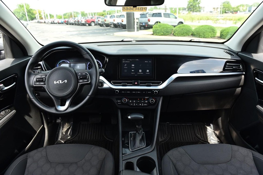 Kia Niro Vehicle Image 07
