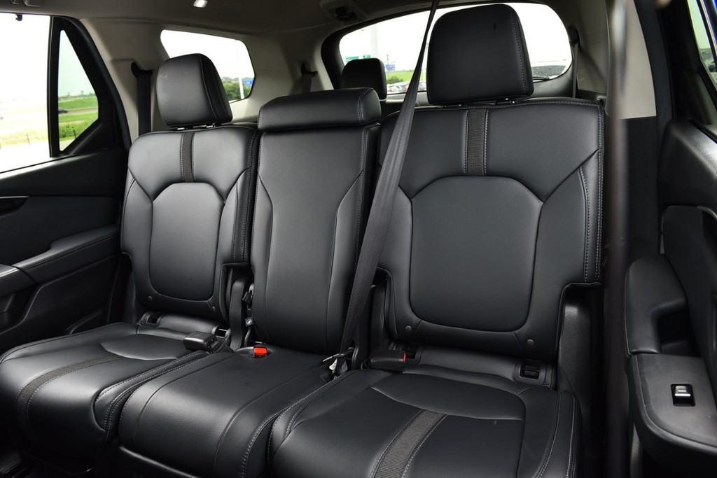 Honda Pilot Vehicle Image 24