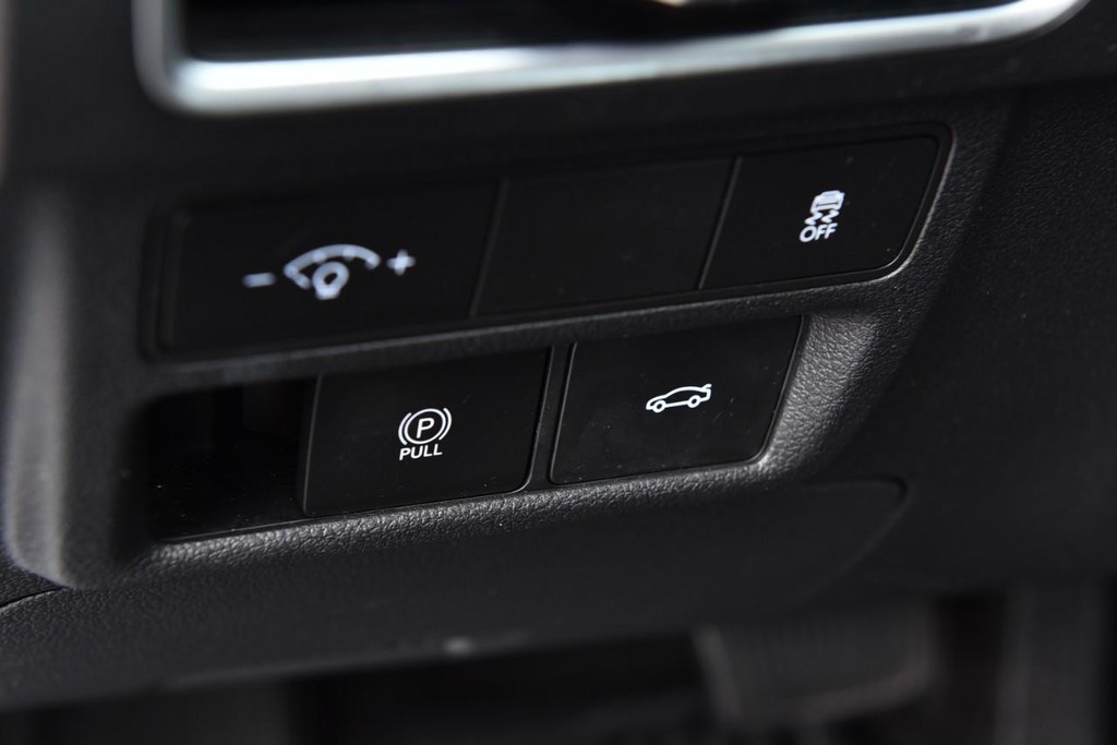 Hyundai Sonata Vehicle Image 10