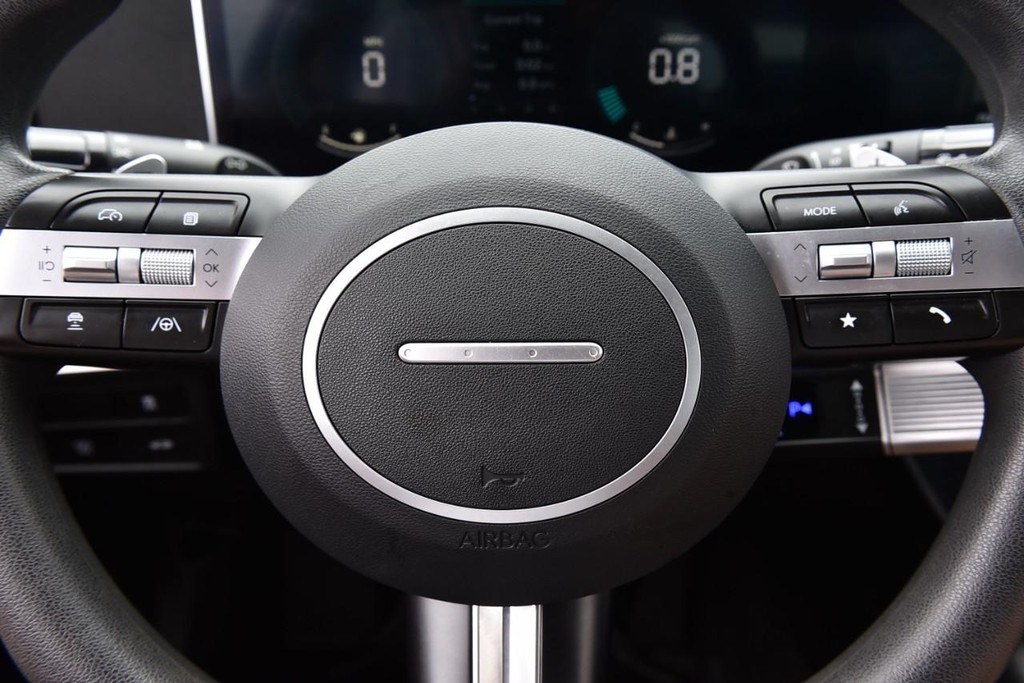 Hyundai Sonata Vehicle Image 18