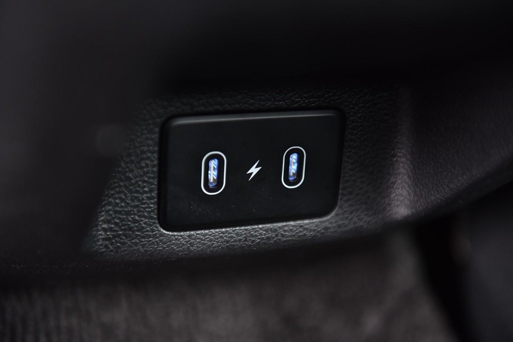 Hyundai Sonata Vehicle Image 22