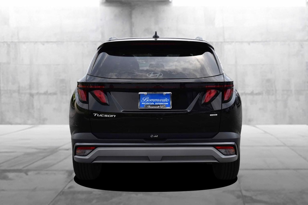Hyundai Tucson Vehicle Image 06