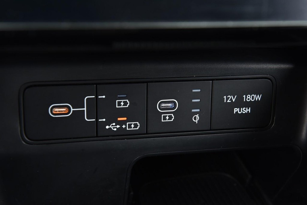 Hyundai Tucson Vehicle Image 15