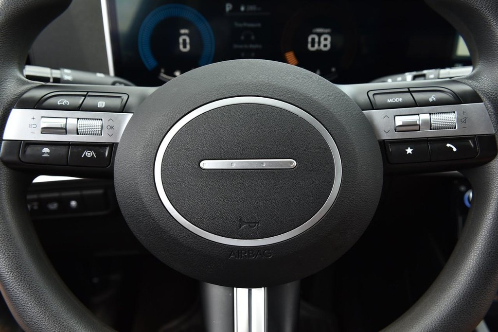 Hyundai Tucson Vehicle Image 18