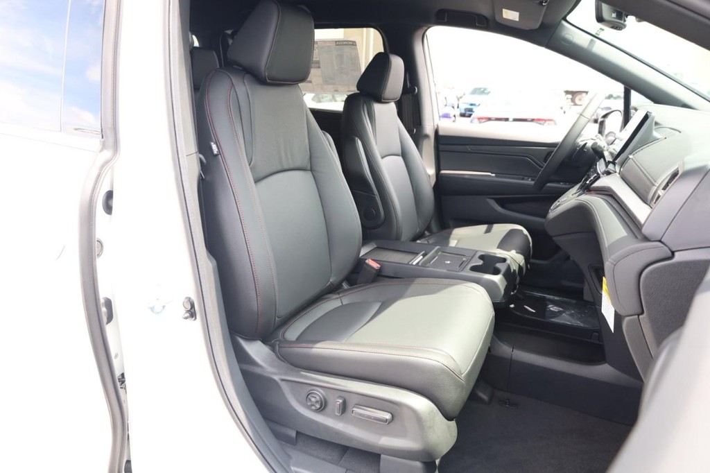 Honda Odyssey Vehicle Image 24