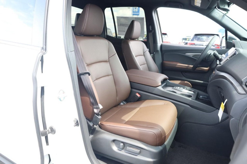 Honda Ridgeline Vehicle Image 23