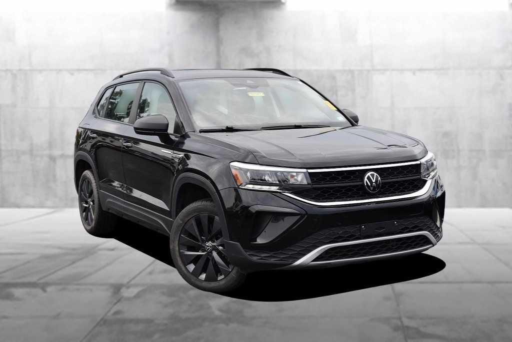 Volkswagen Taos Vehicle Image 02