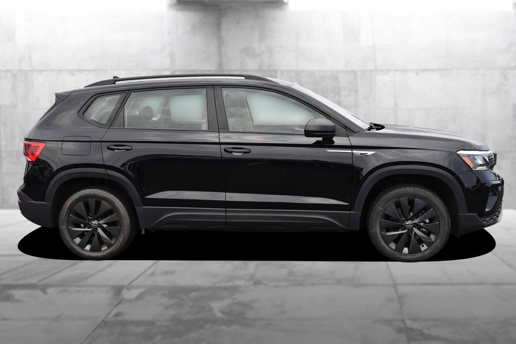 Volkswagen Taos Vehicle Image 05
