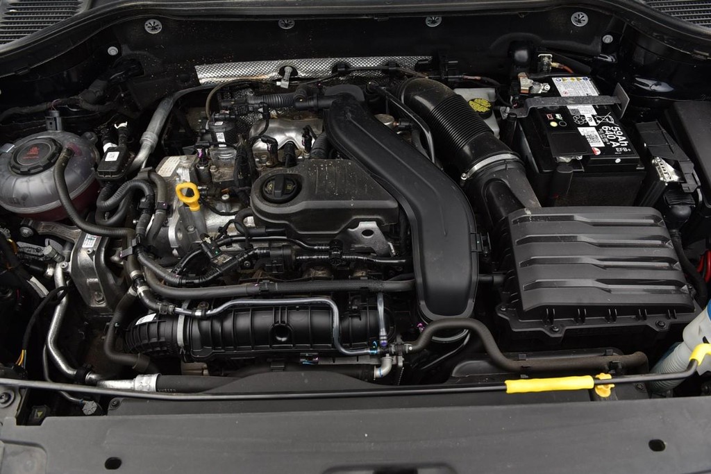 Volkswagen Taos Vehicle Image 23