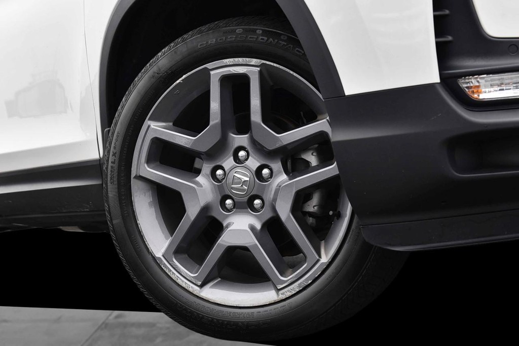 Honda Passport Vehicle Image 03