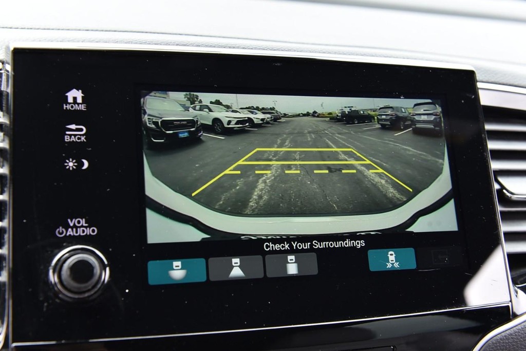 Honda Passport Vehicle Image 14