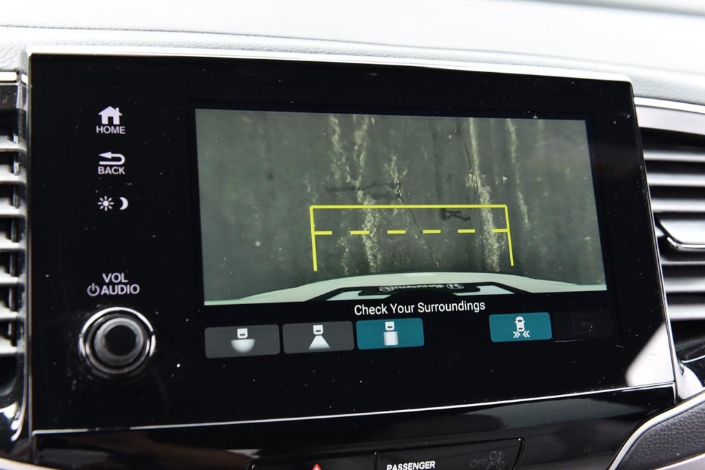 Honda Passport Vehicle Image 15