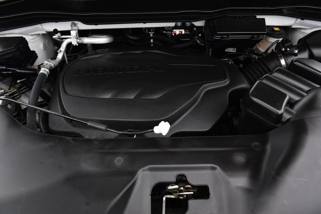 Honda Passport Vehicle Image 32