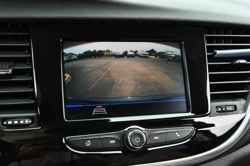 Buick Encore Vehicle Full-screen Gallery Image 12