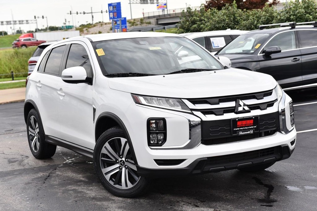 Mitsubishi Outlander Sport Vehicle Image 02