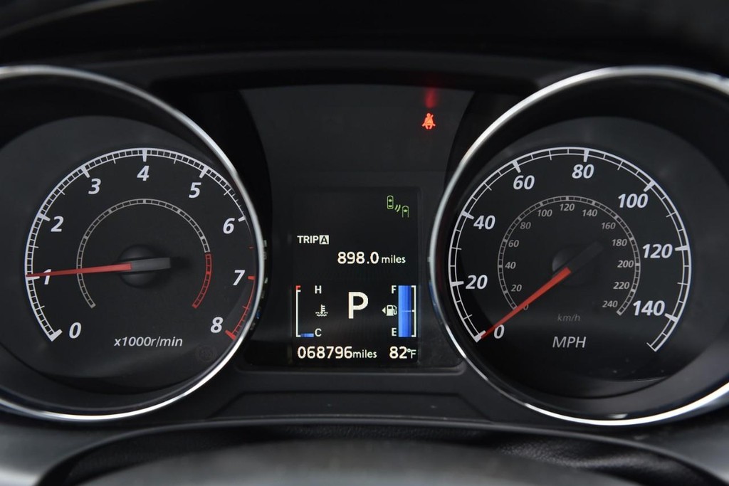 Mitsubishi Outlander Sport Vehicle Full-screen Gallery Image 11