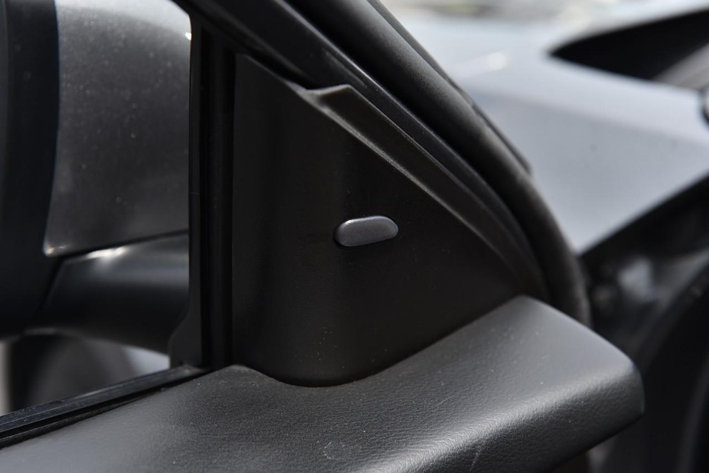 Nissan Altima Vehicle Image 09